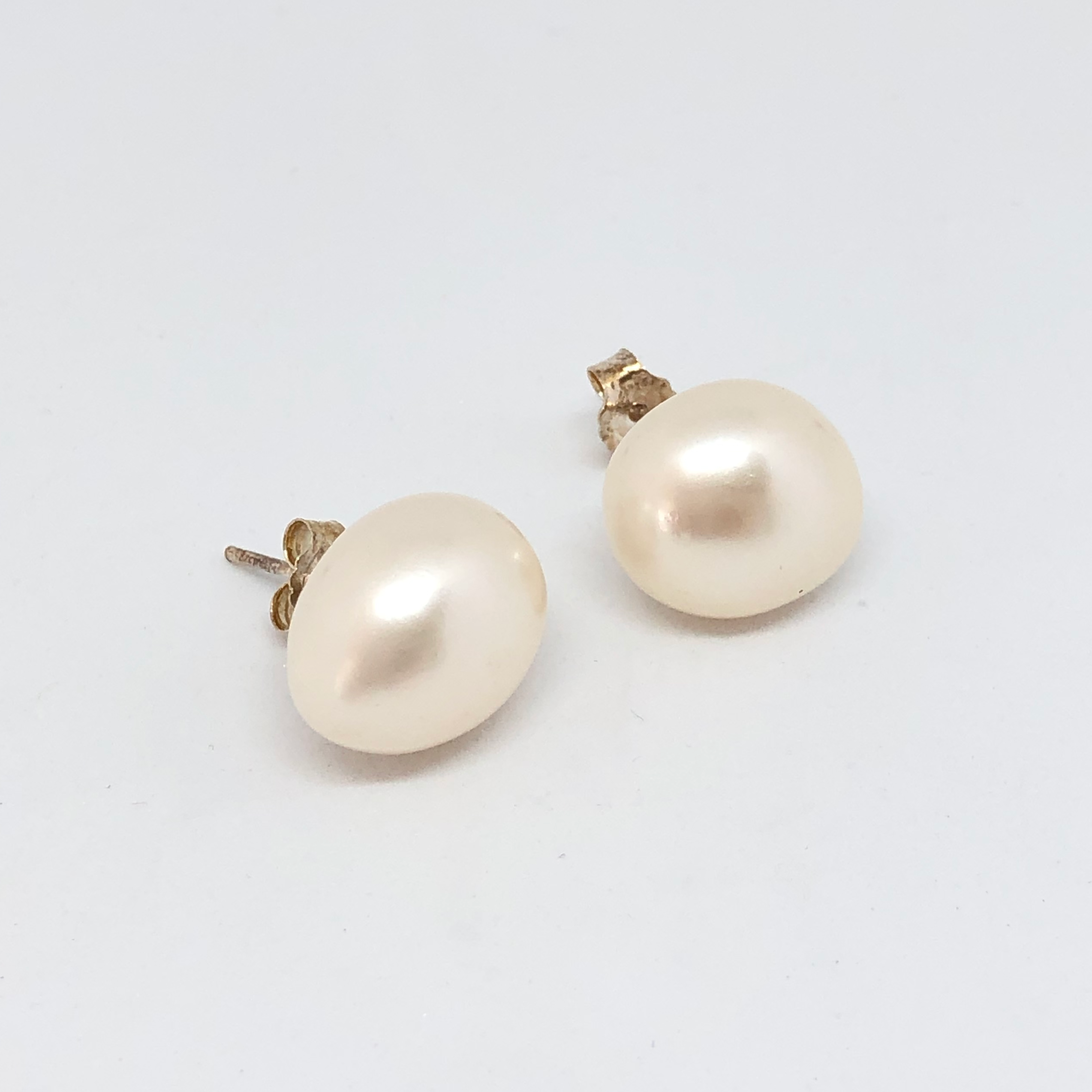 Baroque Pearl Stud